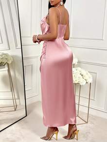AIJ Đầm midi satin màu hồng phấn Amarilo dành cho nữ - Cổ đổ, dây mảnh, xẻ tà bên hông và chi tiết xếp ly, trang phục thanh lịch dự tiệc cưới và tiệc cocktail. - Bụi hồng - Xem 2