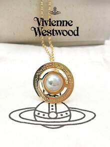 Vivienne Westwood Bộ sưu tập mặt dây chuyền Tiny Orb mới, dây chuyền Aurora Pilot cỡ trung, mạ vàng, bằng đồng thau, đính đá lấp lánh. - Vàng - Xem 10