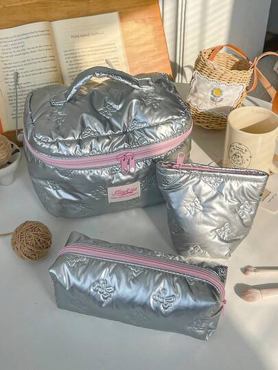 1件/套 银色蝴蝶结印花大容量化妆包 手拿包 拉链封口设计 多功能收纳包，可收纳化妆品、护肤品、口红、唇油、指甲油、护手霜、卫生巾、小物件 旅行化妆包 化妆盒 化妆包 化妆品收纳包 护肤包 洗漱包 生日礼物 母亲节礼物 情人节礼物 伴娘礼物 送朋友的礼物 旅行必备 邮轮必备