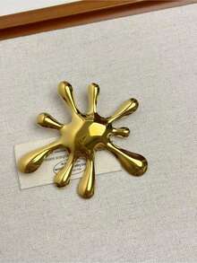 Asymmetrical Fashion Brooch Designed For Women And Girls Perfect As An Outfit Accessory For Travel Weddings And Parties Or As A Thoughtful Birthday Or Christmas Gift Showcasing A Unique European Style That Elevates Any Look With Its Striking Design. - Gold - 查看 4