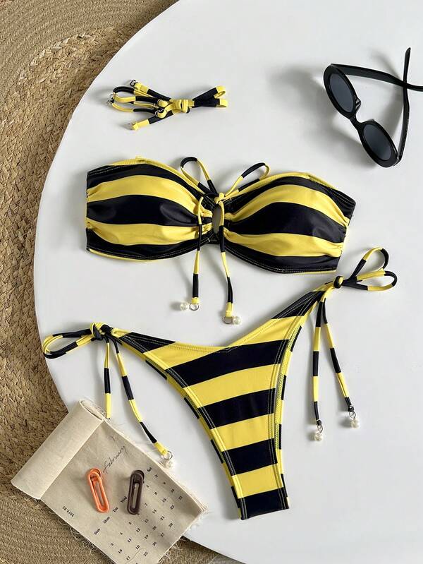 Bộ bikini 2 mảnh kẻ sọc thanh lịch không lưng kèm phụ kiện mặt dây chuyền đính hạt, bộ bikini đi biển.