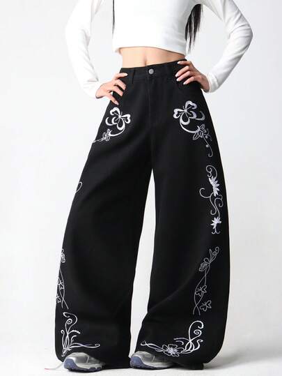 1ชิ้น แฟชั่นสตรีทแวร์เกาหลี กางเกงยีนส์ขากระดิ่งสีดำปักลายเอวสูง ทรงหลวมใส่สบาย เหมาะสำหรับทุกฤดูกาล (ไม่รวมเข็มขัด/เครื่องประดับ)