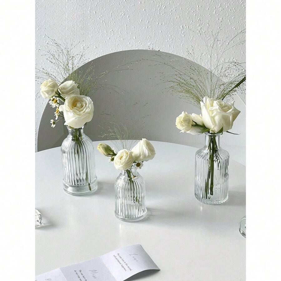 1/6/12件套迷你玻璃花瓶，小巧精致，适合插花和香薰，是婚礼、情人节、斋月及各种节日装饰的理想之选。尺寸：2.95英寸，三种尺寸可选。精美散装包装，现代波西米亚风格。完美适用于餐桌、客厅、卧室、浴室及其他家居装饰。
