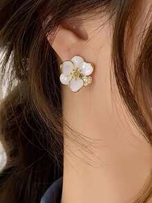 1 Đôi bông tai dáng hoa tối giản, thời trang, thiết kế cánh hoa độc đáo, thanh lịch. - nhiều màu - Xem 5