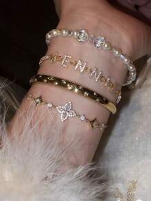 1. Vòng tay chữ cái mạ vàng đính đá Cubic Zirconia tối giản, vòng tay tên chữ cái tối giản tùy chỉnh, vòng tay chữ cái đầu MAMA bằng thép không gỉ cá nhân hóa, quà tặng thời trang cho mẹ, mùa thu, đơn giản, thường ngày, cổ điển, độc đáo, món quà lý tưởng cho bạn gái, mẹ, gia đình, bạn bè, con gái, kỷ niệm, ngày Valentine, ngày của mẹ. - Nhiều màu - Xem 2