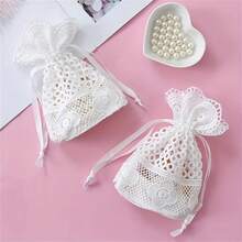 Set de 5 bolsas con cordón con bordados de encaje y patrones florales, ideales para regalos de boda, celebración de cumpleaños, almacenamiento de joyas o manualidades - multicolor - Ver 10