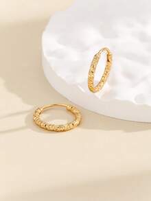 2只简约纹理小圆环耳环，时尚优雅，适合女性日常佩戴，百搭男女皆宜的情侣耳环 - 金色 - 查看 4