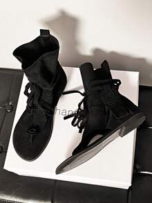 Sandal nữ kiểu Pháp cổ điển mới, thiết kế xỏ ngón có tua rua, đế bằng, gót thấp, kiểu La Mã, buộc dây, thích hợp cho mùa hè. - màu đen - Xem 5