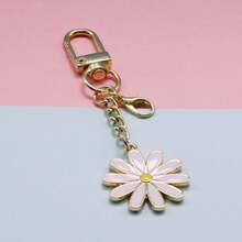5个双面珐琅雏菊钥匙扣，花朵吊坠配迷你龙虾扣，多功能包饰，可用于挂护手霜、唇彩和钥匙 - 雛菊鑰匙圈 - 查看 10