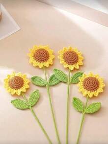 10朵手工钩编向日葵，永不凋谢的人造编织向日葵，栩栩如生的微笑向日葵，保鲜花，圣诞节、生日、婚礼、毕业典礼、教师节的最佳礼物。适用于餐厅、房间、卧室装饰、节日礼物和派对装饰，以及圣诞家居装饰。 - 彩色 - 查看 7