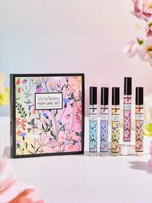 Bộ 5 chai xịt thơm hương hoa lãng mạn 10ml, gồm các mùi hương hoa nhài, vani, hoa ly, hoa loa kèn và hoa catalpa. Sản phẩm nhỏ gọn, tiện lợi khi đi du lịch, thích hợp sử dụng trong nhà, như tủ giày, phòng ngủ, tủ quần áo và phòng tắm. Là món quà lý tưởng cho sinh nhật hoặc ngày Valentine. - Xịt thơm - Xem 4