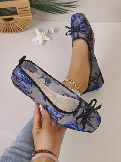 方头蝴蝶结花卉蕾丝网面平底玛丽珍芭蕾平底鞋，时尚舒适透气，易于穿脱，适合休闲/工作场合，柔软优雅的套脚鞋