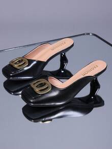 1 Par de Chinelos de Salto Alto Estilo Coreano Plus Size para Adolescentes, Cor Sólida PU Macio + Decoração de Fivela de Disco Redondo Dourado, Bico Quadrado Corte Raso Bico Fechado Salto Fino Design Slip-On Aumentador de Altura, Chinelos de Salto Anabela Elegantes Fofos e Modernos para Trabalho e Casual, Adequados para Uso Diário Casual Férias Escritório Interno, Novo para Primavera e Verão - Preto - Visão 1