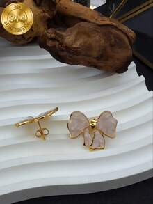 One Piece Of French-Style Gentle And Luxurious Girlish Sweet Style White Bow-Shaped Stud Earrings, Suitable For Daily Commuting, Shopping, Casual Afternoon Tea, Friends' Parties Or Spring Date, Or As A Valentine's Day Gift For Your Girlfriend. - White - View 3