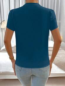 Solid Color Blouse With Notched Neckline And Petal Sleeves. - 水鴨藍 - 查看 2