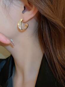 1 Đôi bông tai đính đá hình chữ C sang trọng, tinh tế, thời trang, chất liệu đồng, phù hợp cho nữ giới đeo hàng ngày, dự lễ hội và tiệc tùng. - Loại C - Xem 4