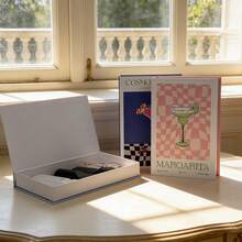 1 pieza Libro decorativo con caja de almacenamiento oculta - Caja de almacenamiento de libro falso, adecuada para mesa de centro, estantería o repisa de chimenea, utilizada para almacenar fotos, recuerdos y control remoto - 1PC - Ver 8