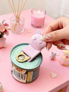 1 Abrelatas con forma de gato lindo para abrir latas de comida y bebidas mientras protege las uñas, perfecto para mujeres que cuidan sus uñas, adecuado para herramientas de cocina de plástico para latas de comida para gatos/perros. El abridor de botellas multiusos es un artículo imprescindible en la cocina - Ver 3