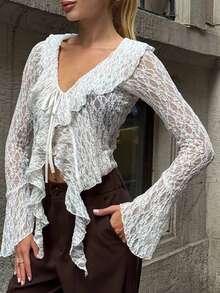 女士优雅白色钩编蕾丝透视衬衫，饰有荷叶边和喇叭袖，适合度假和日常穿着，夏季 - 白色 - 查看 3