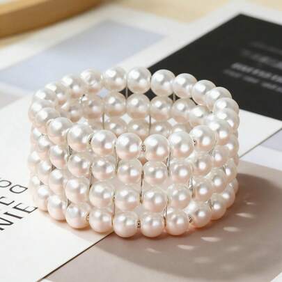 1条法式时尚性感优雅复古精致多层珍珠串珠手链，适合女性日常休闲、外出、宴会、音乐节、派对和朋友聚会等场合佩戴。