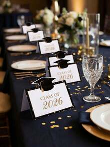50 piezas Tarjetas de asiento para ceremonia de graduación, tarjetas de lugar para fiesta de graduación en negro, tarjetas de asiento para mesa de comedor, tarjetas en blanco con perforación previa fáciles de doblar, adecuadas para banquetes, recepciones, fiestas, que se pueden usar como regalos y decoraciones, tema de graduación, tarjetas decorativas y escribibles, decoración de mesa para fiesta de graduación - graduado - Ver 1