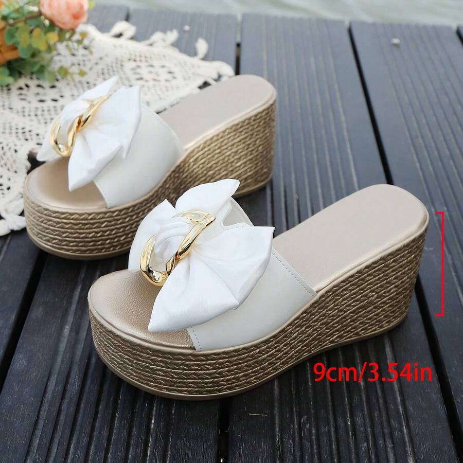 Giày sandal đế xuồng dày dặn, kiểu dáng thời trang mùa hè, chất liệu lưới thoáng khí, thoải mái, giúp tăng chiều cao, dành cho nữ cỡ lớn.