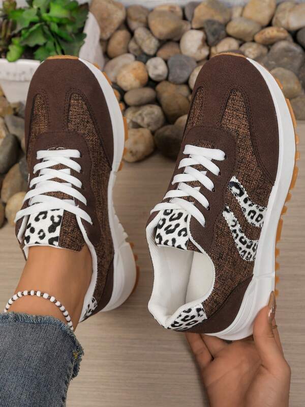 2026 New Women's Flat Casual Lace-Up Shoes, Plus Size, Suitable For All Occasions, Fashionable, Hiking