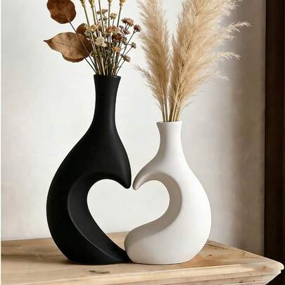 2个/套塑料心形花瓶，北欧风格装饰花瓶，黑白简约花瓶，适合用于客厅、卧室、书桌等场所的干花装饰，也可用于家居装饰、办公室和卧室配件、餐厅装饰、卧室用品、客厅用品、园艺用品、家居用品，是送给女性、男性、家人和朋友的理想礼物。
