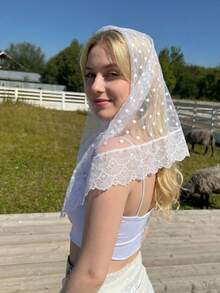 1条女士纯色花卉蕾丝三角围巾，镂空设计，蕾丝边，柔软舒适轻盈透气，可爱优雅浪漫风三角围巾，适合婚礼、派对、聚会等各种场合，四季皆宜。 - 多色-花朵三角巾 - 查看 15