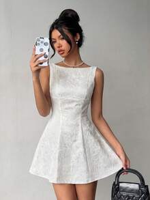Đầm ngắn dáng chữ A không tay, cổ vuông, màu trắng, kiểu dáng thanh lịch, hở lưng, chất liệu jacquard, dành cho nữ giới mùa xuân/hè, phù hợp cho dự tiệc cưới và các buổi hẹn hò trang trọng. - trắng - Xem 3