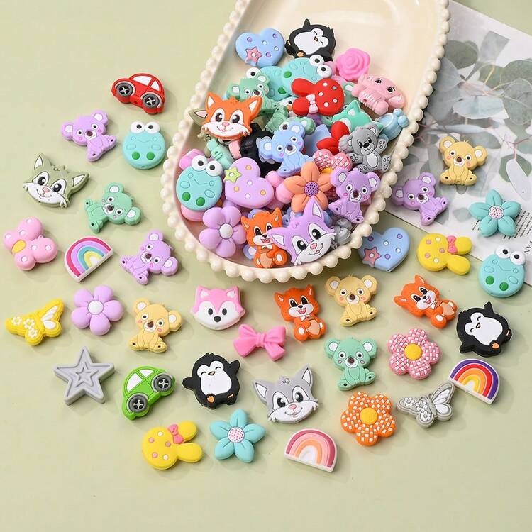10颗卡通动物硅胶珠，形状随机，包括猫、狐狸、青蛙、兔子、花朵、汽车、爱心等，可用于DIY手链、项链、包包挂饰等，适合情人节、生日、送给闺蜜的礼物，也可作为办公室减压珠。 - 彩色 - 查看 10