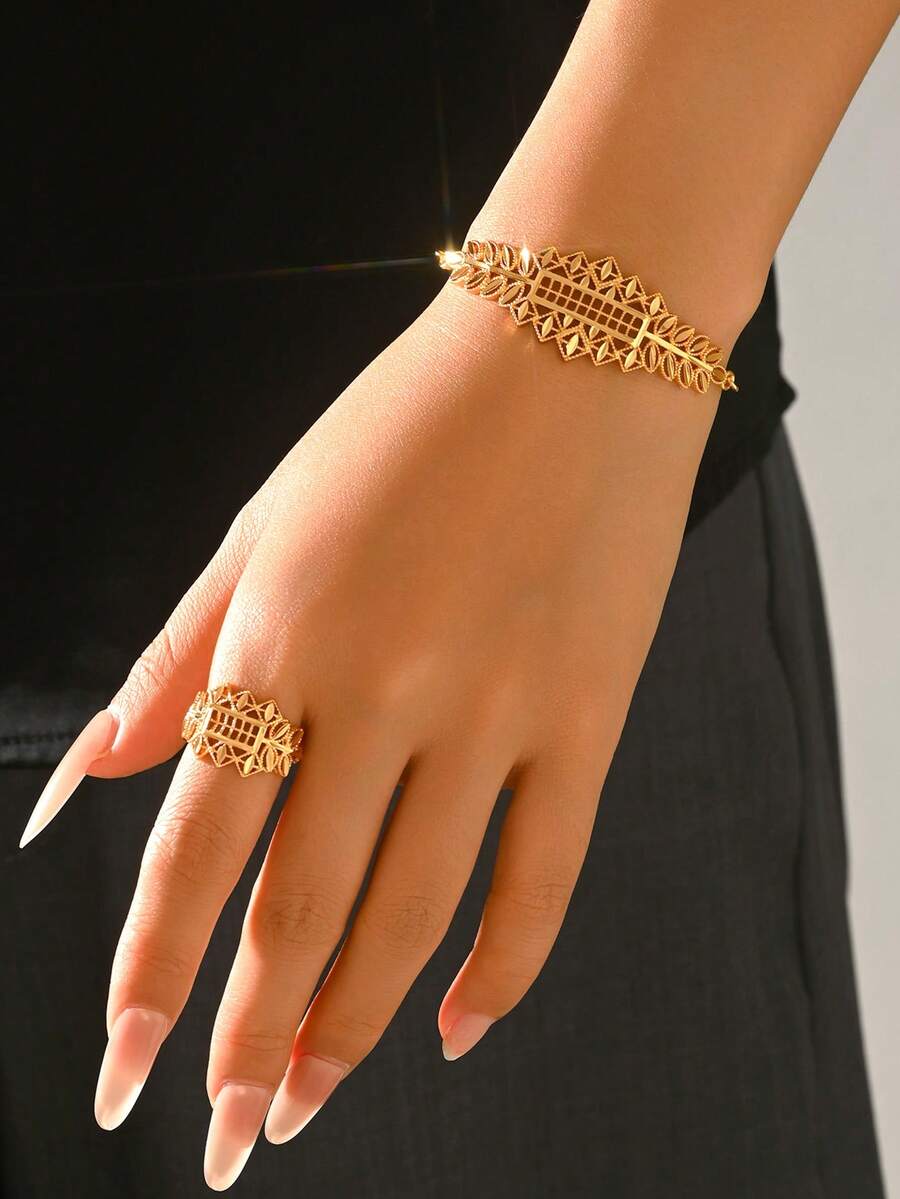 一套时尚休闲百搭镂空花卉手链戒指首饰套装（女士款）