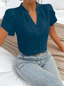 Solid Color Blouse With Notched Neckline And Petal Sleeves. - 水鴨藍 - 查看 4