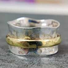 Handmade Hammered Wavy Ring Accessory, With Anti-Pressure Function, Rotatable, A Fashionable Handcrafted Jewelry Stress Relief Item - Two-color - View 1