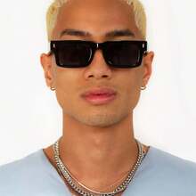 1 Cặp kính thời trang mới, kiểu dáng giản dị, cổ điển, đính đinh tán, hình vuông hẹp. - Nhiều màu - Xem 2