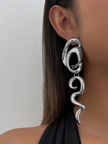 1 par de pendientes largos de aleación con espiral dorada de estilo retro europeo y americano, exagerados y extra grandes, adecuados para fiestas, banquetes, citas, vacaciones y accesorios de estilo de las mujeres - Plateado - Ver 2