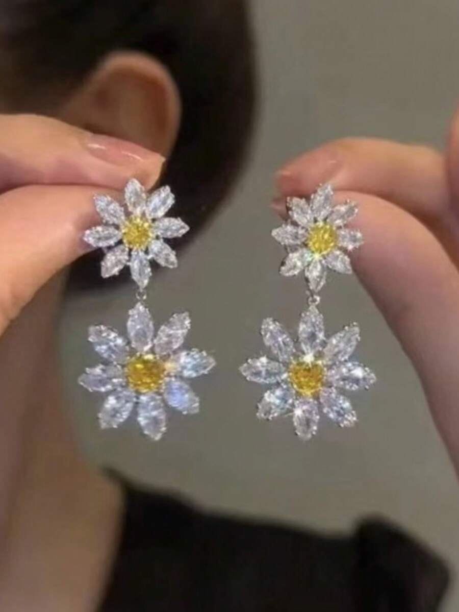 一对优雅精致的向日葵吊坠耳环，甜美风格；两对小雏菊耳环，镶嵌闪亮锆石，男女皆宜。 - 彩色 - 查看 1