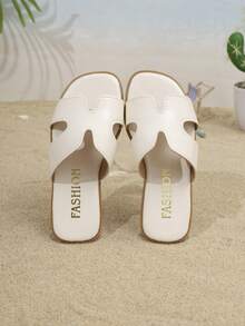 Dép lê unisex thời trang mới năm 2026, thiết kế tối giản thanh lịch, phù hợp cho mùa hè, đi biển và du lịch. - Màu be - Xem 3