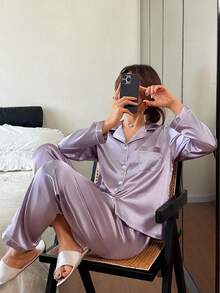 Dreamivo 紫色纯色女士睡衣套装 - 短袖纽扣领上衣和裤子，柔软舒适，可机洗，可外穿。女士长袖长裤睡衣套装 - 紫色 - 查看 1