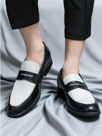 大码男士乐福鞋，商务正装鞋，简约英伦风便士乐福鞋，男士商务休闲鞋，黑白尖头套脚鞋，采用舒适耐用的超细纤维皮革和橡胶鞋底，适合作为商务休闲礼品，四季皆宜。