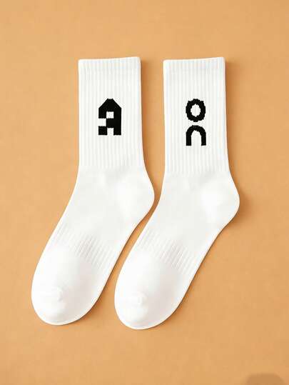 半双简约时尚多功能袜子，透气舒适，吸汗透气，适合日常穿着、运动、办公、休闲等各种场合，四季皆宜，是馈赠佳品。