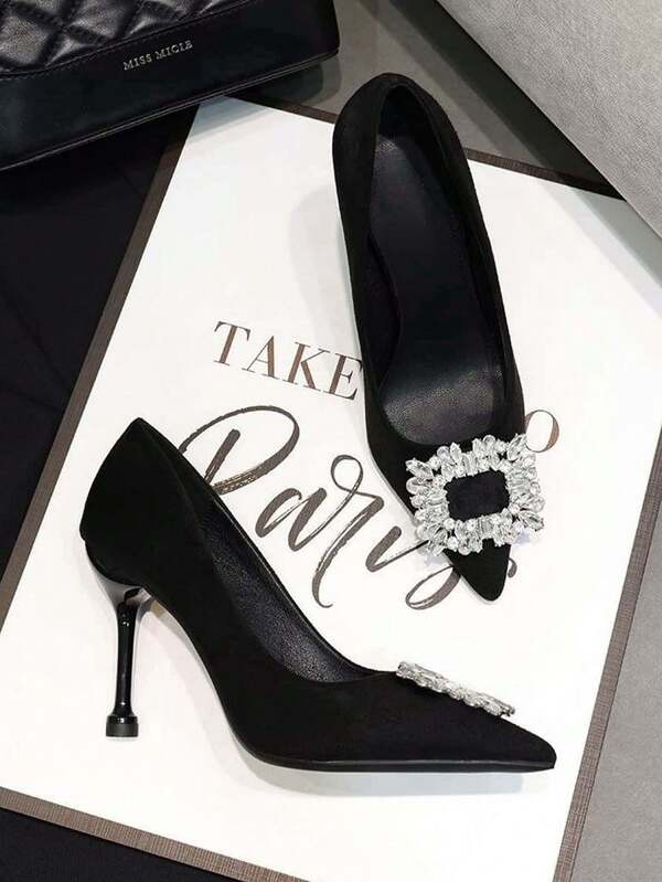 Zapatos de tacón alto de punta fina para mujer, nuevos modelos de primavera/otoño, versátiles, sexy, tacón fino, slip-on, color negro