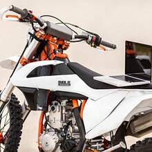 IT Edition 3D Car Sticker For Fender Bumper Cool Metal Badge Decal In Black For SUV Truck Exterior Decoration Vehicle Replacement Accessory For Men Women - 黑白 - 查看 5