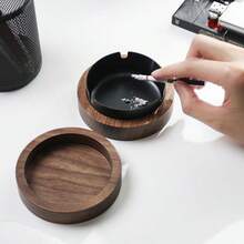 中国风奢华木纹黄铜带盖烟灰缸 - 深棕色木纹 + 金属铜细节，带盖设计防止烟灰溢出，适用于茶室/客厅/书房，实用烟灰缸兼具装饰桌面配件功能！ - 胡桃木 - 查看 11