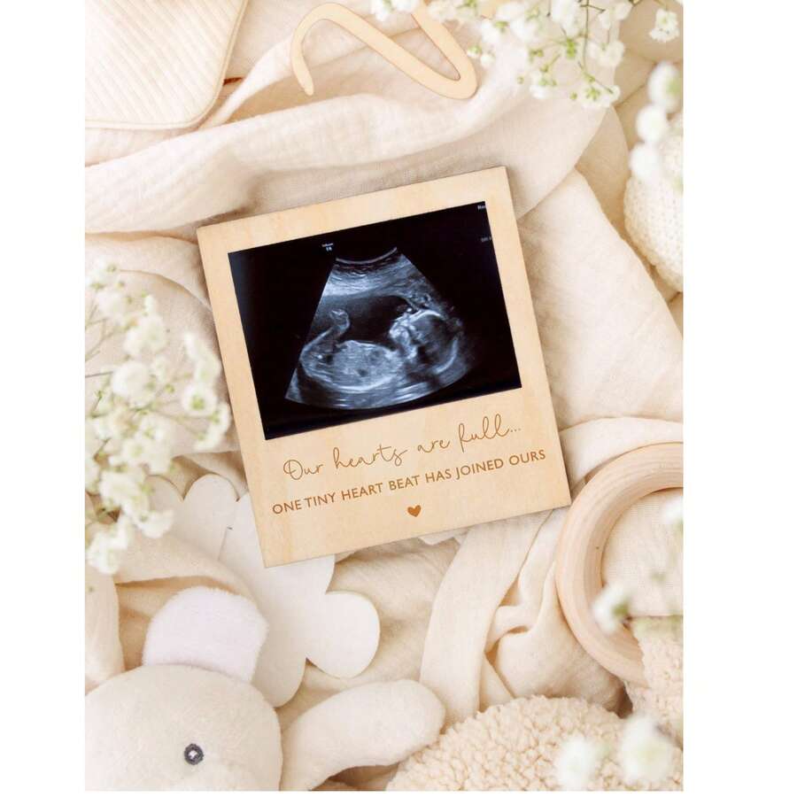 1个超声波照片相框，木质磁性孕期公告纪念品，适合性别揭晓派对装饰、婴儿派对礼物、给祖父母、丈夫、家人的惊喜、婴儿房墙面装饰、即将出生宝宝的公告板