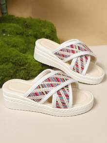 1双儿童休闲假日坡跟交叉编织时尚厚底夏季凉鞋 - 米色 - 查看 4