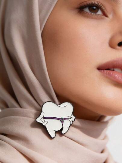 1pc Cute Cartoon Mini Tooth Pattern Women's Scarf Accessory, Scarf Buckle, Clothing Decorative Brooch, Unique Alloy Badge, Women's Clothing Accessory, Suitable For Daily Wear And Bag Pin, Ideal Gift Choice.