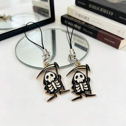 1 pieza Lindo encanto/colgante de teléfono con forma de bromista que empuña un hacha, apto para teléfonos inteligentes universales, adecuado para Halloween, calavera de gota de aceite de dibujos animados de Halloween, diseño único