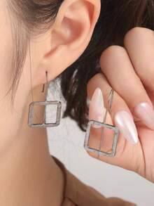 1 par de pendientes con colgante geométrico retro, adecuados para uso diario, fiestas y viajes de las mujeres como regalo de joyería - Plateado - Ver 2