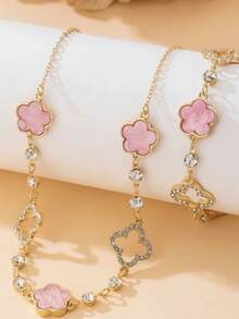 1 Set mit 2 Stücke modischem, elegantem hochwertigen Glücks-Blumenanhänger mit 5 Blütenblättern, Kristallen und Kleeblatt mit 4 Blättern, rosafarbenem Kleeblatt mit 5 Blättern als Halskette & Armband Set für Frauen - mehrfarbig - Übersicht 2